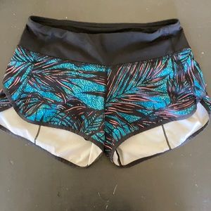 Lululemon Speed Up Shorts 2.5 inseam